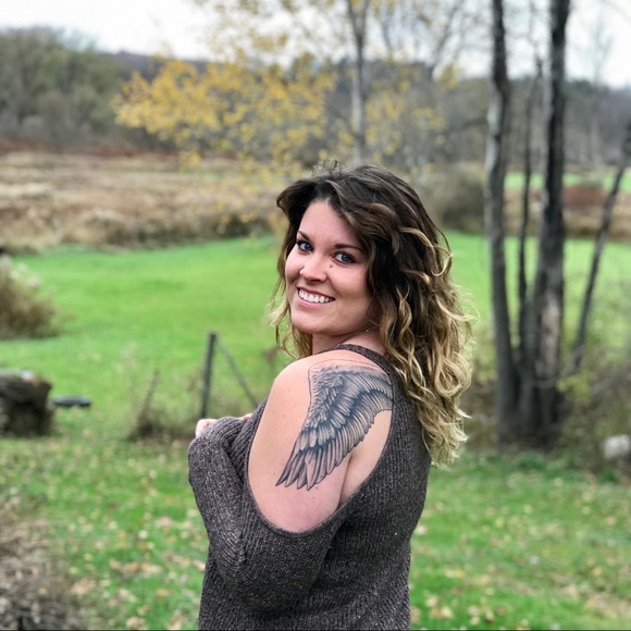 Meet your Posher, Audrianna - Picture 2 of 5